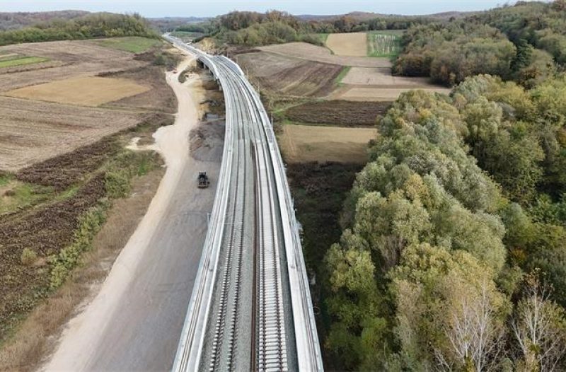 Zaprešić - grad-zapresic.com - Gospodarstvo - Gradilište željezničke pruge na dionici Križevci - Koprivnica - državna granica. U promet pušteni novi kilometri kolosijeka
