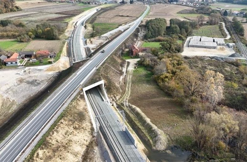 Zaprešić - grad-zapresic.com - Gospodarstvo - Gradilište željezničke pruge na dionici Križevci - Koprivnica - državna granica. U promet pušteni novi kilometri kolosijeka