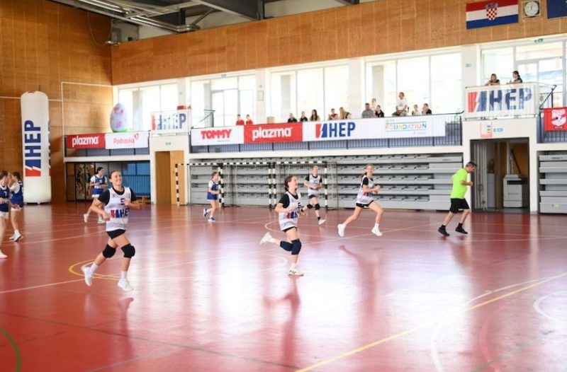 Zaprešić - grad-zapresic.com, Sport - Ekipa Barakuci najbolja na rukometnom turniru u Rugvici