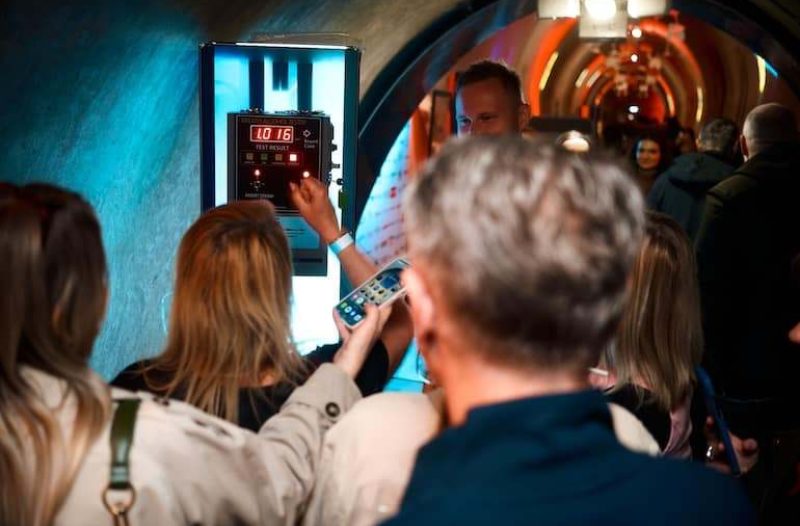Zaprešić - grad-zapresic.com - Zanimljivosti - Više od 250 vina, glazba 80 ih i 90 ih i jedinstvena atmosfera: Zagreb Underground ispunio Tunel Grič