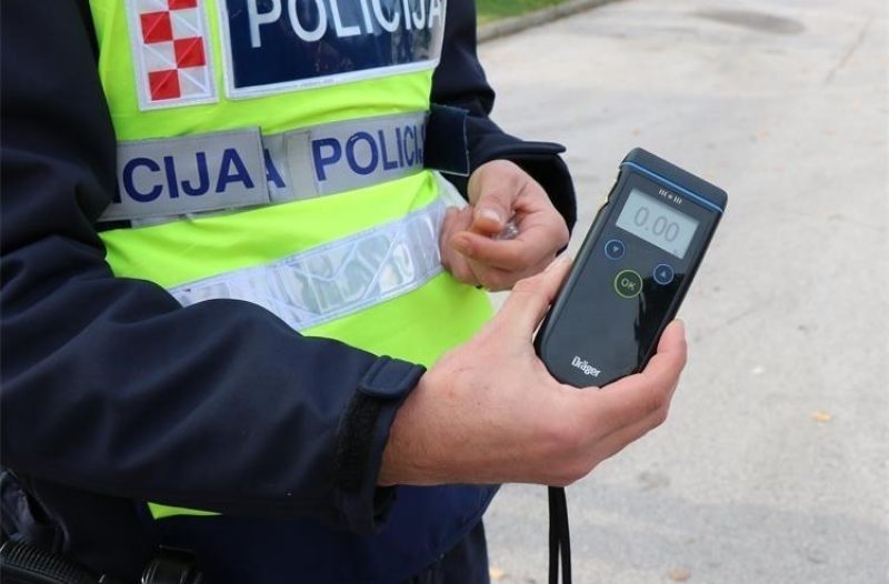 Zaprešić - grad-zapresic.com - Crna kronika - Policija za vikend utvrdila 4241 prometni prekršaj: 51-godišnjak upravljao automobilom s 3,78 promila