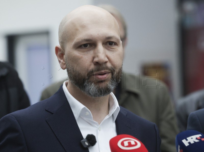 Zaprešić - grad-zapresic.com, Politika - Zmajlović (SDP): Izaberite mladi tim koji će znati upravljati Zagrebačkom županijom